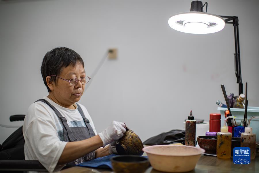 开户绑定手机领体验金